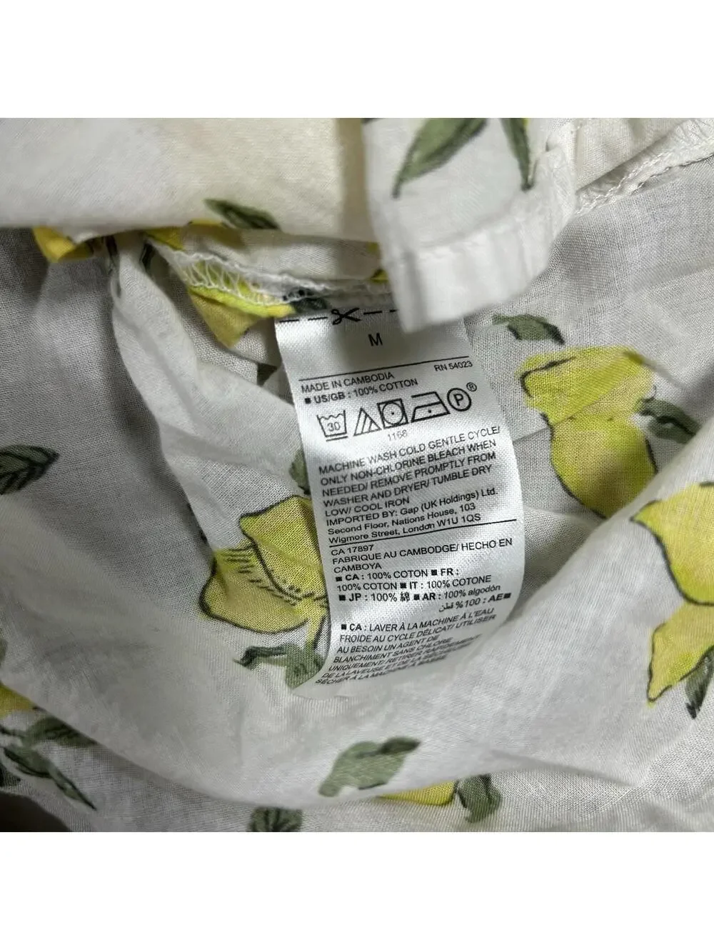 Gap Women's Boyfriend Fit Button Up White Lemon shirt blouse Size Medium - Picture 6 of 7